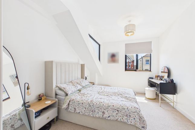 25, Dundonald Road, Ramsgate photo 4