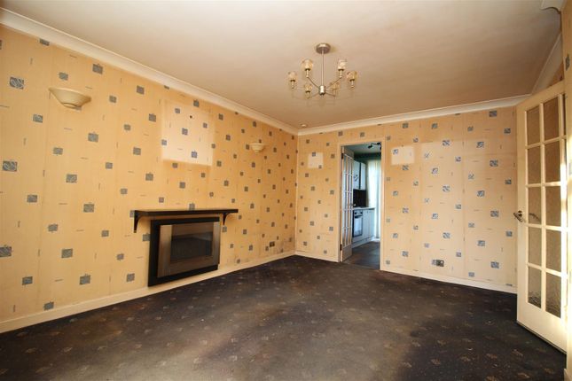 92, Glenmore, Whitburn Bathgate photo 2