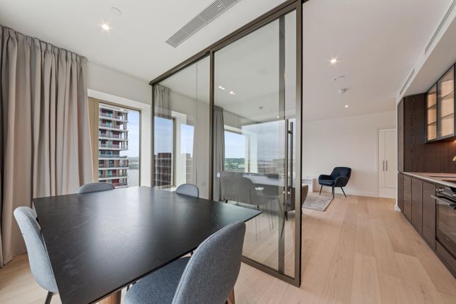 Flat to rent in Deanston Building, Riverscape, London