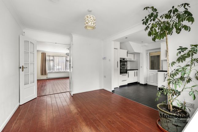 4, Elm Gardens, Epping photo 4