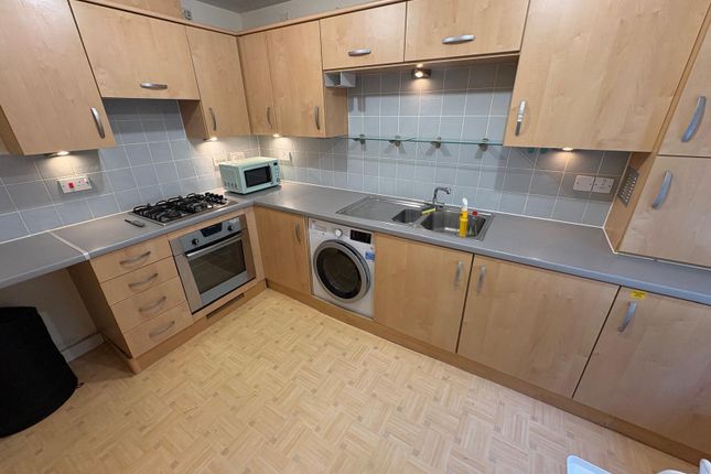 37, Lion Court, NORTHAMPTON photo 3