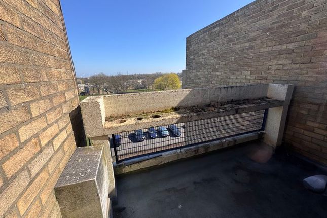 158, Collingwood Court, Washington photo 4