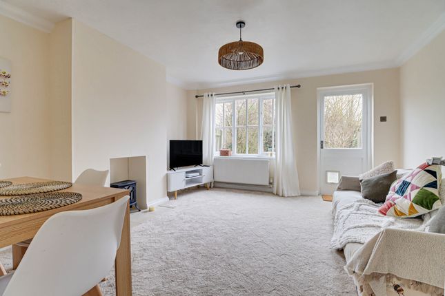 7, Riverbanks Close, Hertfordshire photo 4