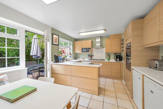 12, Jason Close, Weybridge photo 2