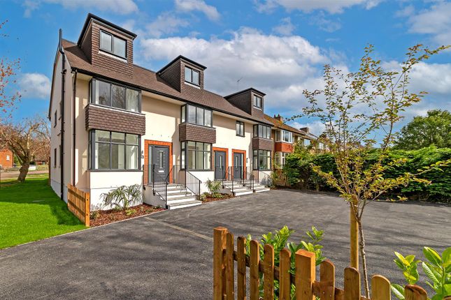 Thumbnail Terraced house for sale in Folly Lane, St.Albans