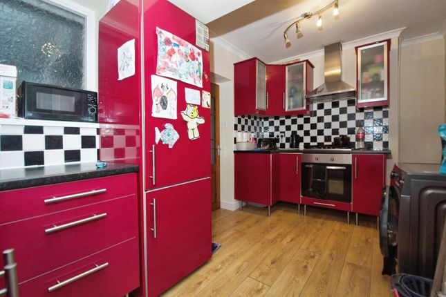 Terraced house for sale in The Parade, Ferndale