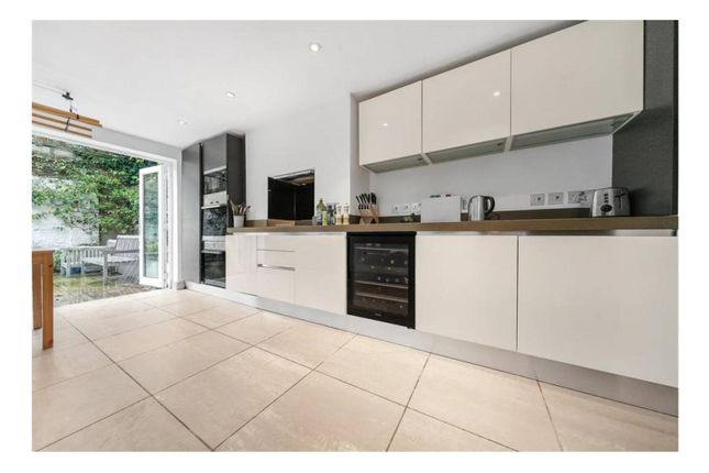 Property for sale in Ashmere Grove, Clapham, London