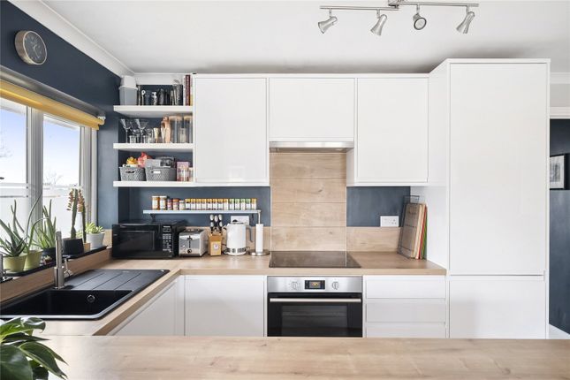 1-bed flat on Flat 17, Thomas Lodge, 3, West Avenue, London, £350,000
