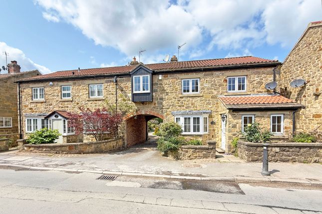 3-bed house on 2 Bay Horse Mews Main Street, Knaresborough, £350,000