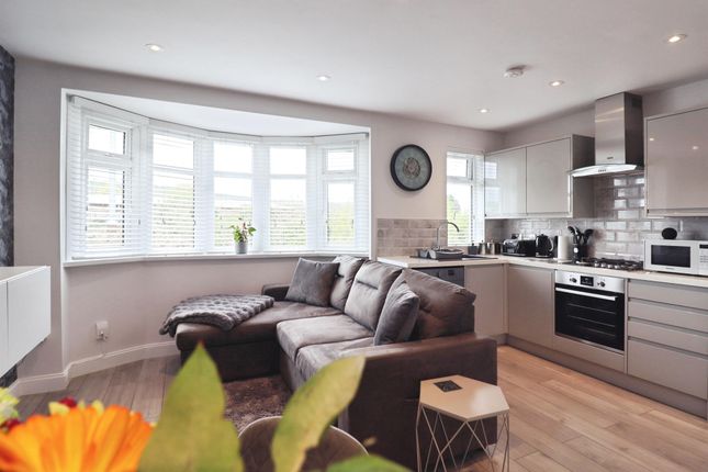 44a, Lansdowne Avenue West, Cardiff photo 2