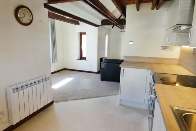 4 Milburn Court, Beck Lane, Brampton photo 3