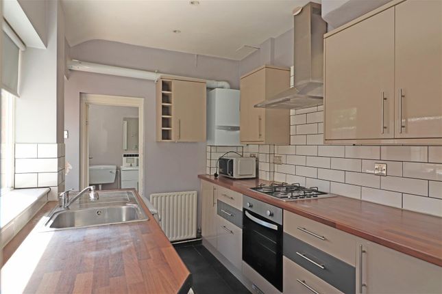 43, Osborne Road, Redhill photo 3