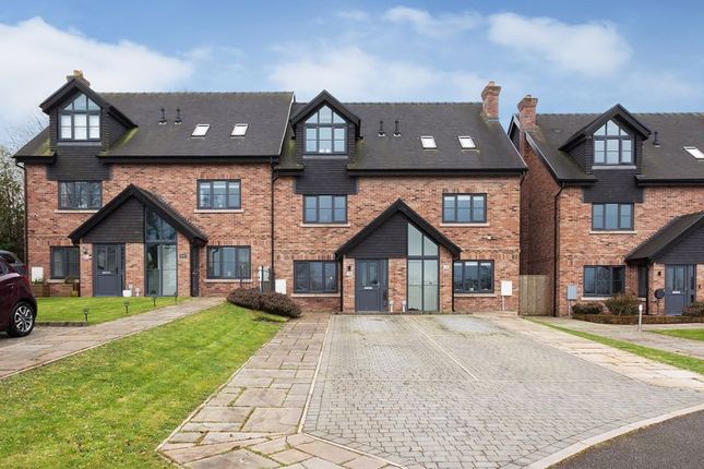 Town house for sale in Windsor Place, Congleton