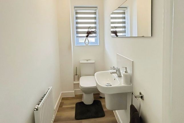 27, Bridle Way, Maidstone photo 4