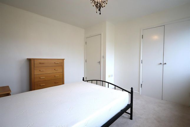 4, Thorney House, Kennet Island photo 4