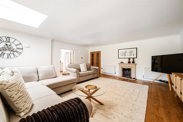 48, Sandy Lane, Wokingham photo 4