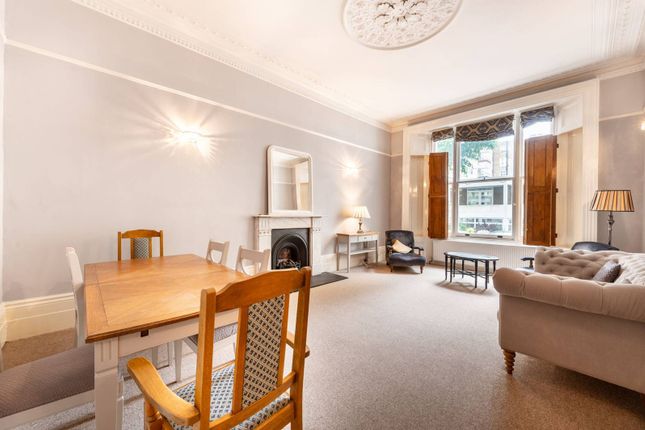 Flat to rent in Linden Gardens, Notting Hill Gate, London