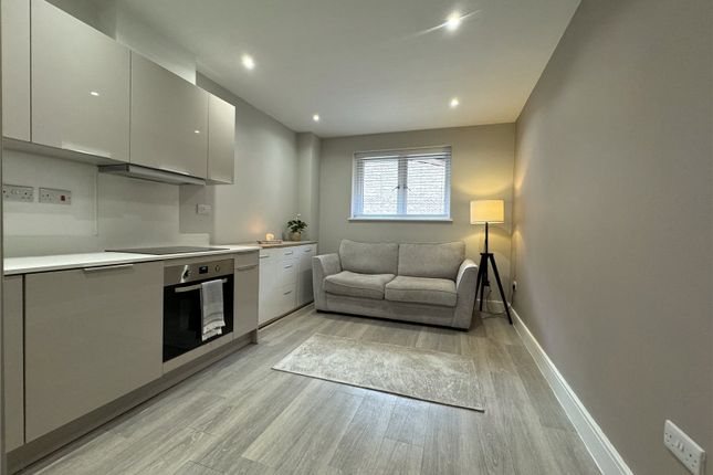 54 Holmes Park,, North Street, West Sussex photo 3