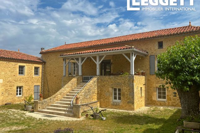 Thumbnail Villa for sale in Fumel, Lot-Et-Garonne, Nouvelle-Aquitaine