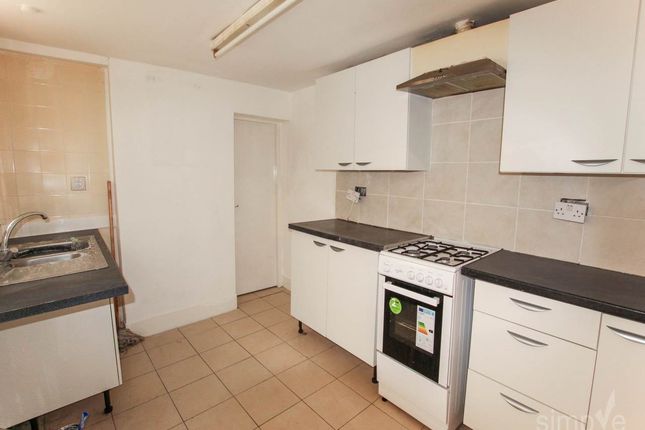 3-bed house on Clarence Street, Southall Middlesex, £2,300/mo
