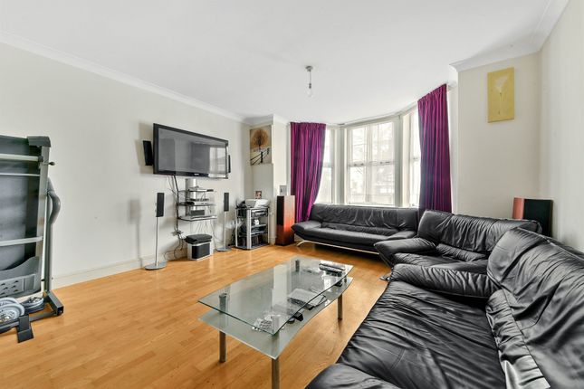 Flat 2, Brookside Court, 132, Brigstock Road, Thornton Heath photo 3