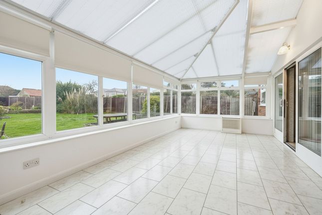 11 Dunstable Road, Stanford-Le-Hope photo 3