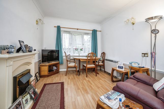 Flat for sale in Rochester Gate, High Street, Rochester, Kent