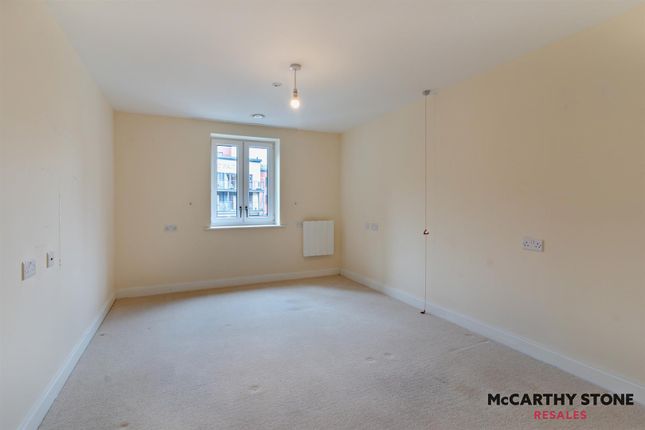 Flat for sale in Llys Isan, Ilex Close, Llanishen, Cardiff