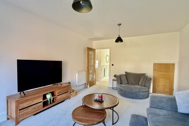 34 Heathpoult Road, Verwood photo 3