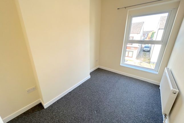Flat to rent in Church Street, Westhoughton, Bolton