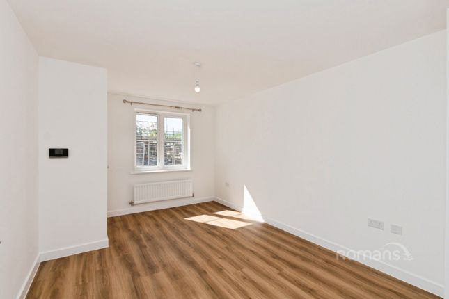3, Systems Way, Camberley photo 4