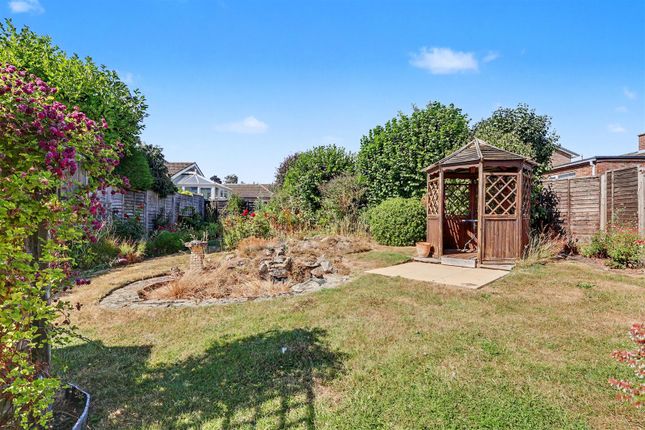 23, Link Lane, Sutton photo 4