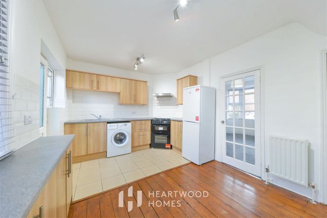 Terraced house for sale in Beresford Road, St. Albans