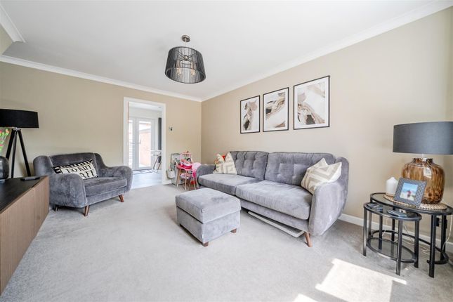 24, Archer Court, Bristol photo 2