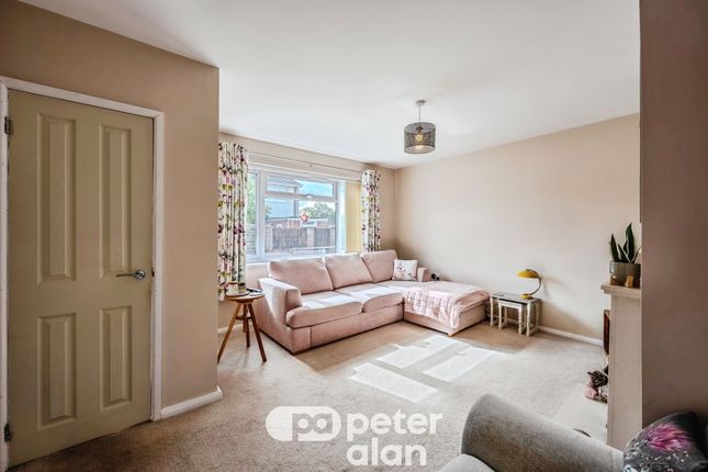 2, Caroline Road, PONTYPOOL photo 3