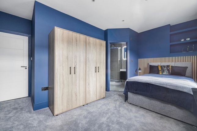 Room 5 27, Sunderland Road, London photo 3