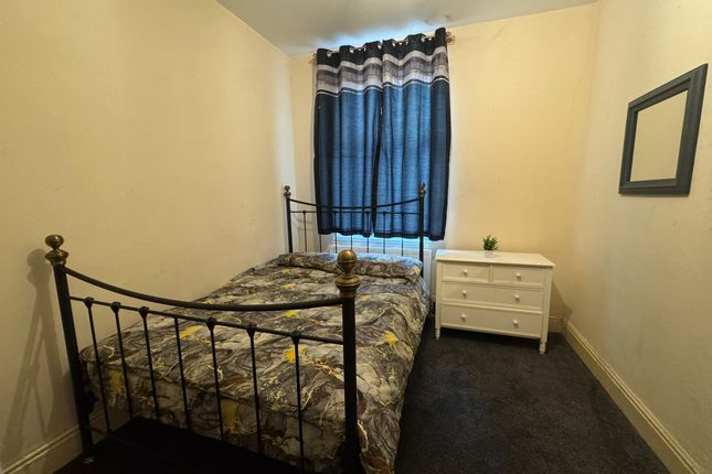 Room 2, 40, Tyndall Walk, Birmingham photo 2