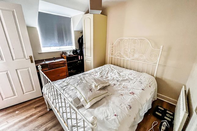 13, Jackdaw Road, Corby photo 3