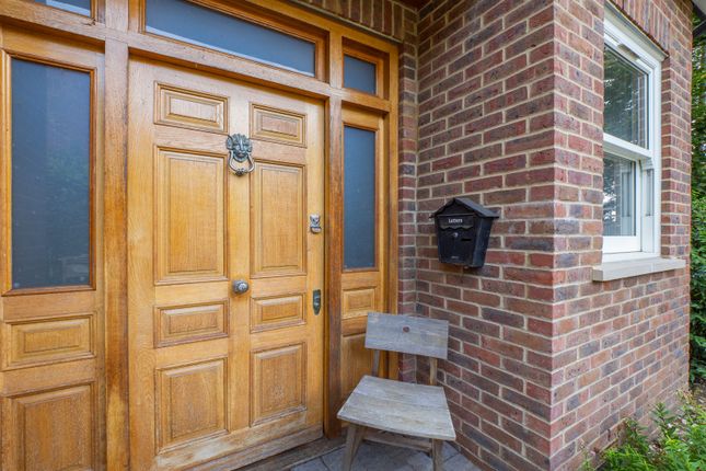 59 Woodcote Avenue, Wallington photo 4