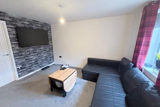 33, Howard Street, Burnley photo 2
