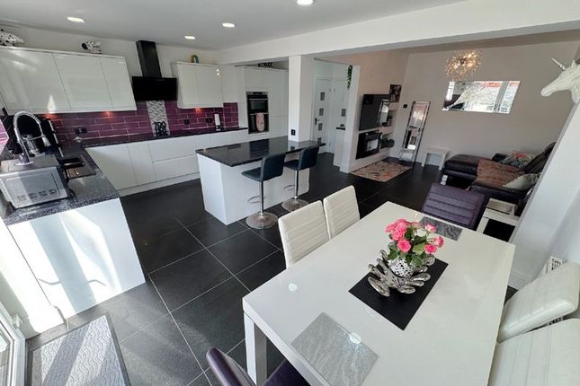 49, Carr Gate, Thornton Cleveleys photo 3
