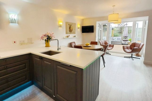 19, Lidgett Lane, Nottinghamshire photo 2