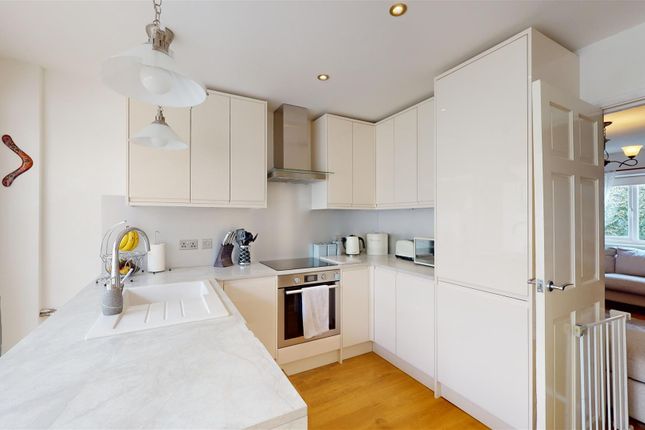 17, Crescent Close, Cowbridge photo 3