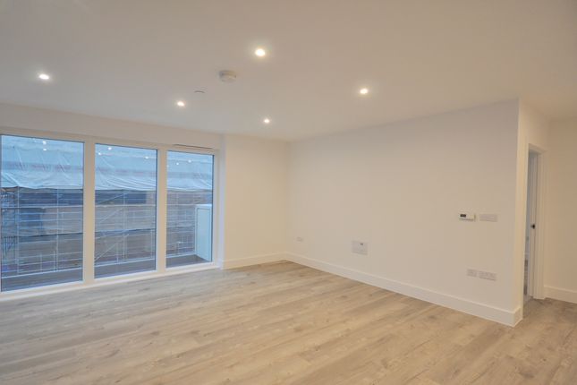Flat 501, Cobham House, 10, Pegler Square, London photo 4