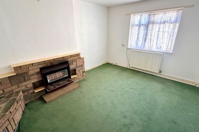 163, Old Fallings Lane, Wolverhampton photo 2
