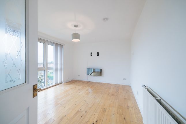 28l, Greendykes Road, Dundee photo 4