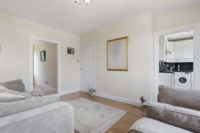 4 Almond Street, Grangemouth photo 5