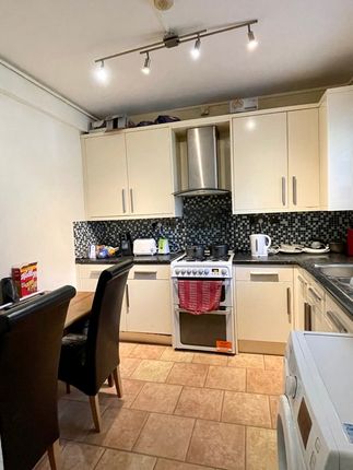 Thumbnail Room to rent in Talwin Street, Bow/Bromley-By-Bow