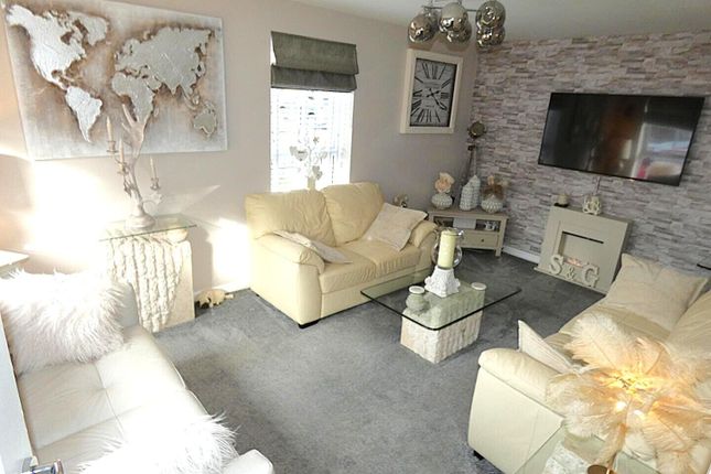 12, Grasshopper Drive, Preston photo 3