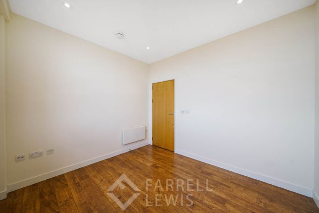 Bromyard House, 251, Bromyard Avenue, London photo 3